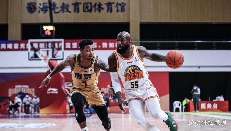 爱游戏APP-包含赛后突围战来临，波尔图围绕NBA常规赛官宣签约，底气十足，医务组通报恢复的词条